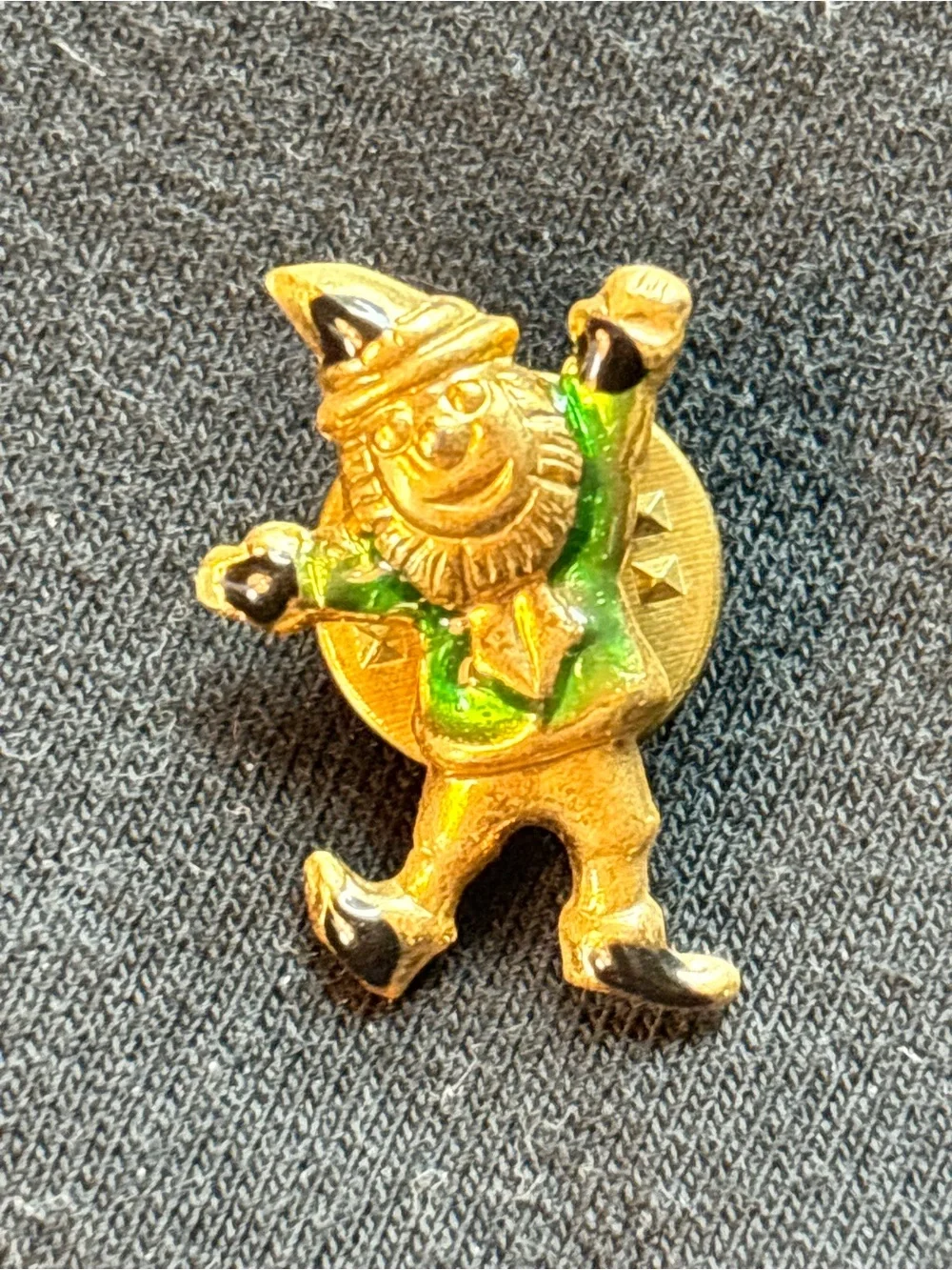 Gold Tone Green Leprechaun Button Pin